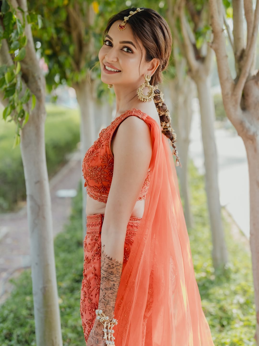 Kriti Kharbanda Celebrates Navratri in a Beautiful Traditional Look