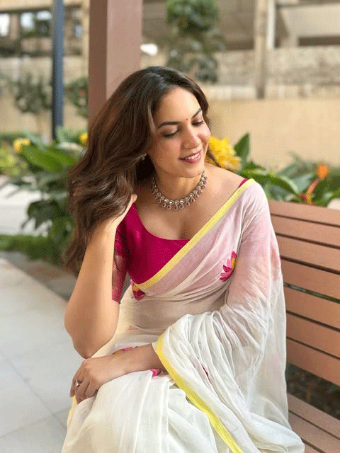 Ritu Varma Radiates Festive Elegance in an Ivory Lotus Print Saree