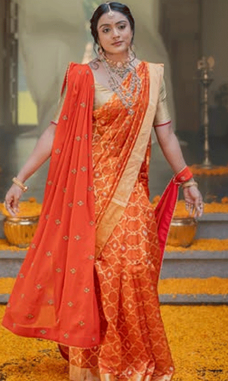 Vithika Sheru Welcomes Navratri in a Stunning Orange Saree