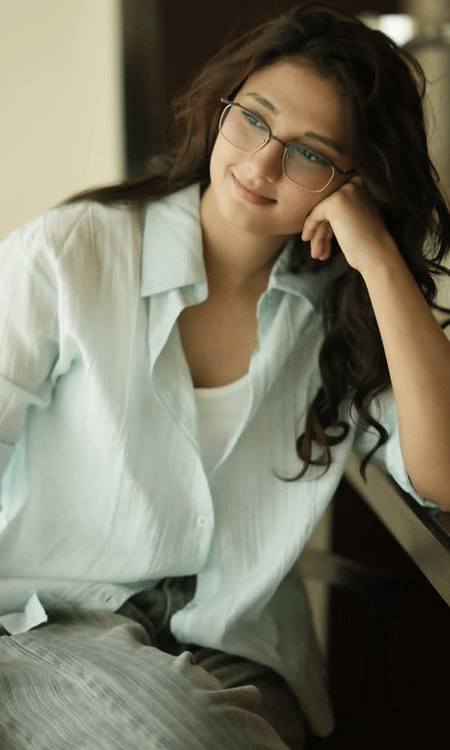 Ritika Nayaks Simple Style Wins Hearts in New Portrait