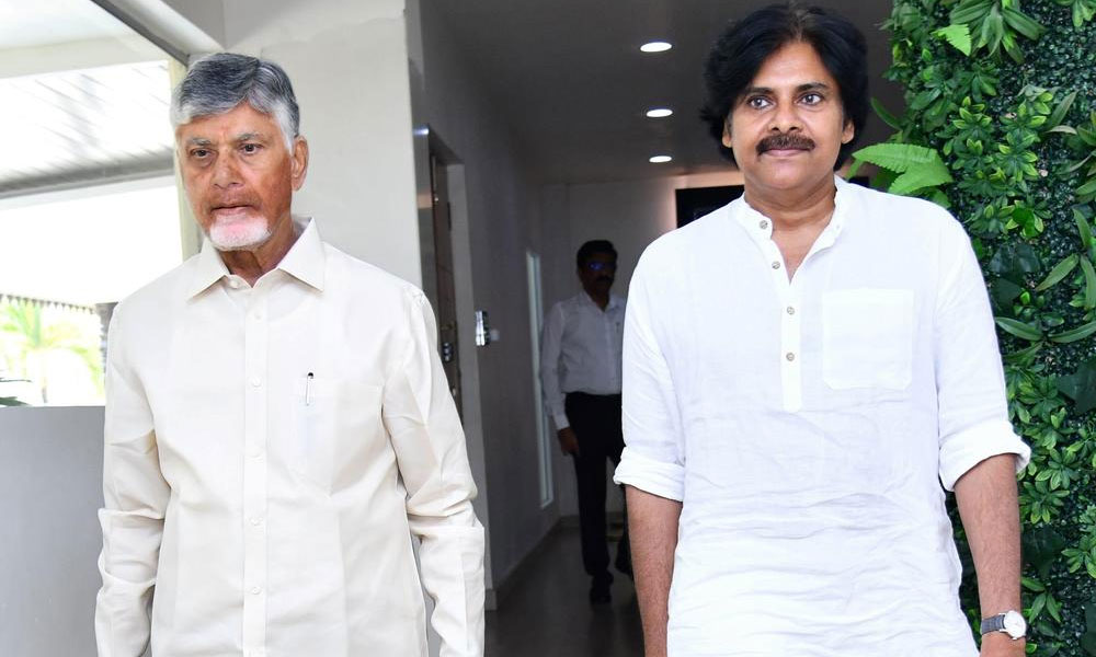 సీట్ల పంపకాలపై ఉత్కంఠ: సీఎం ఇంట్లో తుది చర్చలు, కాసేపట్లో తుది నిర్ణయం