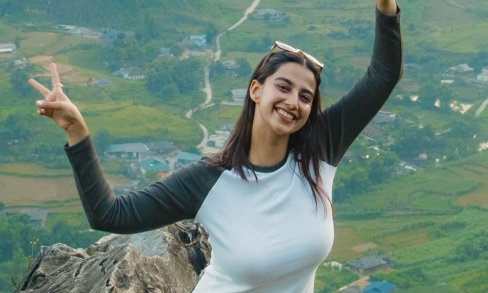 వెకేషన్ మోడ్‌లో మీనాక్షి చౌదరి.. క్యూట్ లుక్స్‌తో ఫిదా!