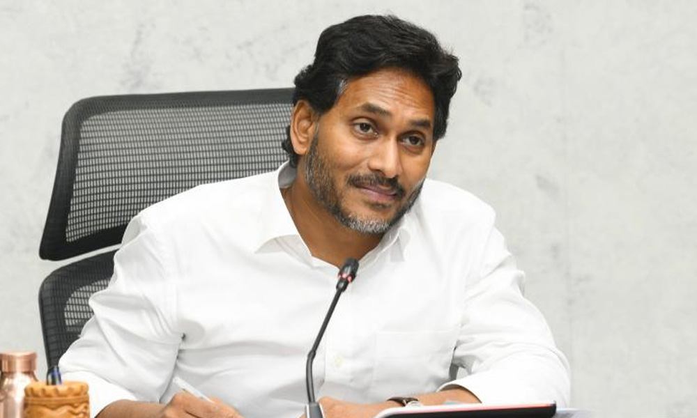 జగన్ కోర్టుకు రావాల్సిందేనా? సీబీఐ కోర్టు తీర్పుపై హాట్ డిబేట్