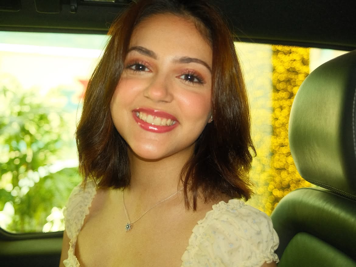 Aneet Paddas Candid Photos Capture Her Youthful Charm