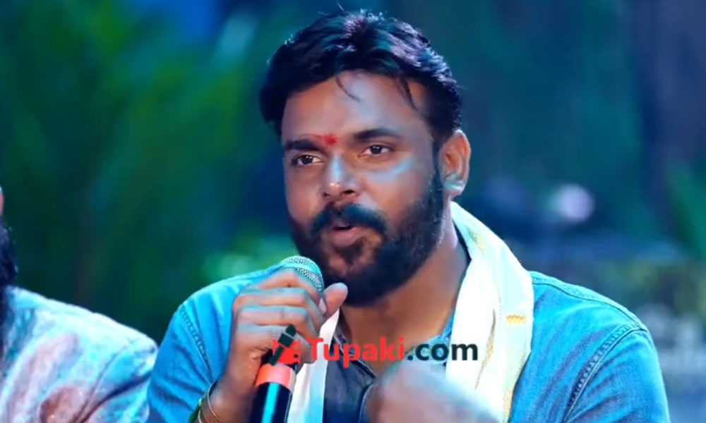 హీరోహీరోయిన్ల నమ్మకం చూస్తే భయమేస్తోంది: కరికాల డైరెక్టర్