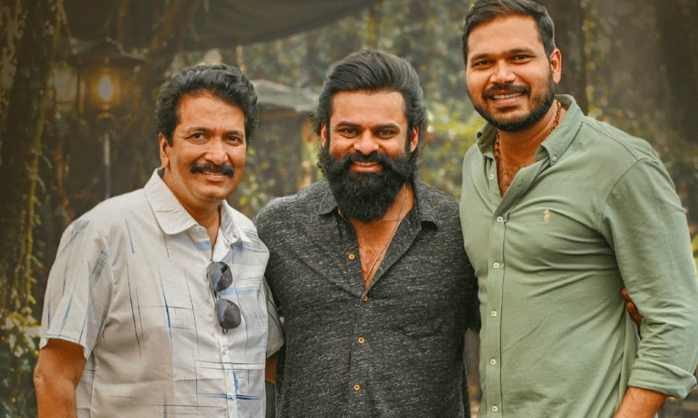 సేవ్ ది టైగర్స్ దర్శకుడితో మూవీ.. మెగా మేనల్లుడి ప్లాన్ ఇదే..