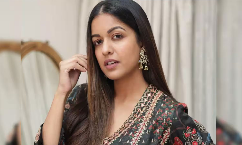 హీరోలు చేస్తే లేని తప్పు హీరోయిన్లు అడిగితే తప్పా?