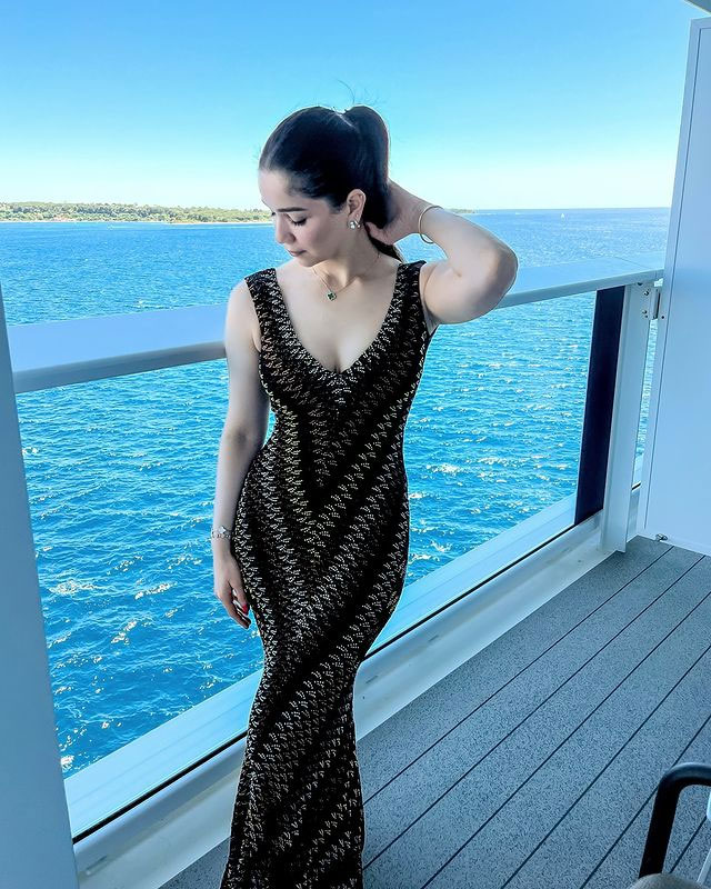 Sara Tendulkar Flaunts Effortless Style in a Black Sleeveless Gown