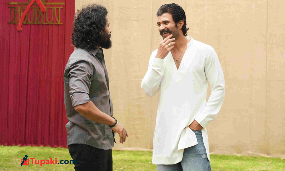 ఫ్యాన్స్ మధ్య ఫైట్ ఎందుకు.. హీరోల మధ్య ఫ్రెండ్‌షిప్ చూడండి!