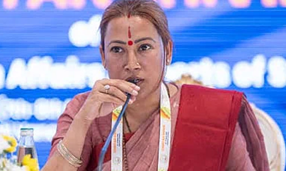 మా ఆవిడ అక్రమాస్తులు రూ.210 కోట్లు.. మహిళా మంత్రి భర్త సంచలనం