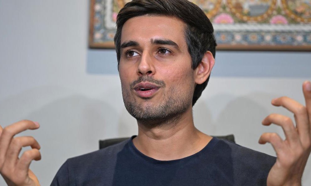 కాక్రోచ్‌ల లొల్లి ఇండియాలో అయిపోయింది... ఇప్పుడు లండన్‌లో మొదలైంది