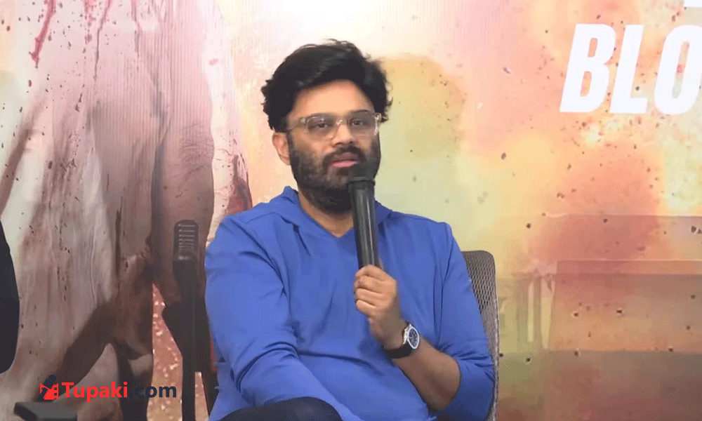 తారక్, త్రివిక్రమ్.. అసలైనది ఎప్పుడు రివీల్ చేస్తారో..