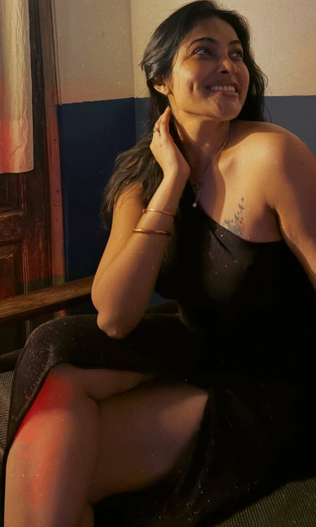 Divi Vadthya Shares Unfiltered Delhi Memories with Fans on Instagram