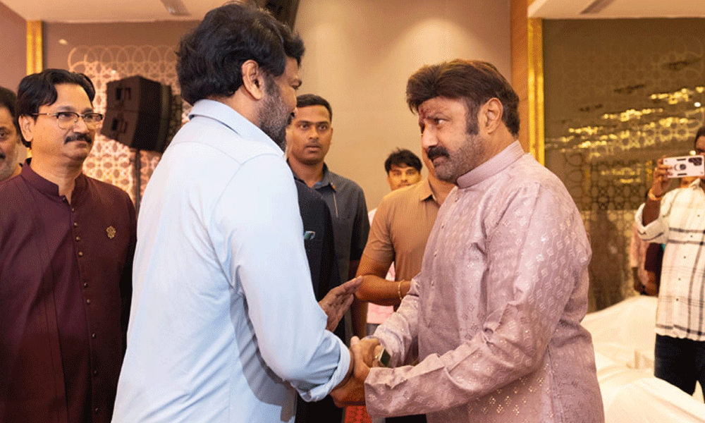 చిరు - బాలయ్య మల్టీస్టారర్: రాజమౌళి తలుచుకున్నా అది సాధ్యం కాని కలేనా?