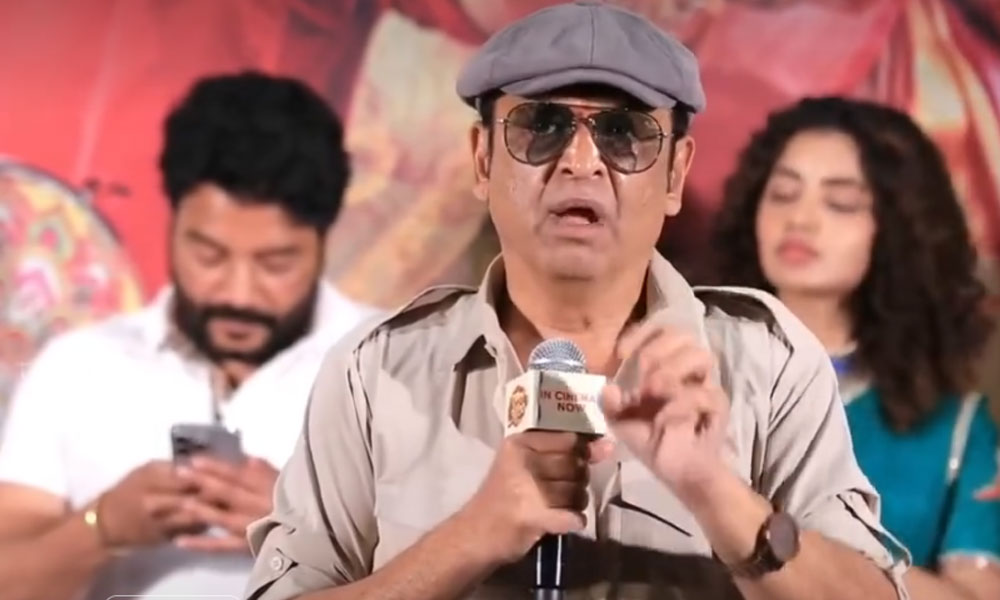 రివ్యూను ఫుట్ బాల్ గేమ్‌గా మార్చుతున్నారా?
