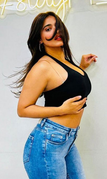 Ketika Sharma Impresses With Her Trendy Fashion