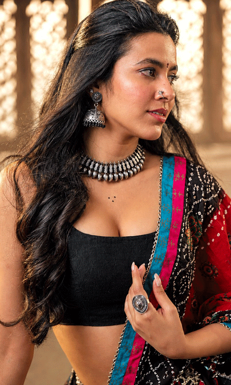 Shivani Nagaram Stuns in Vibrant Navratri Look