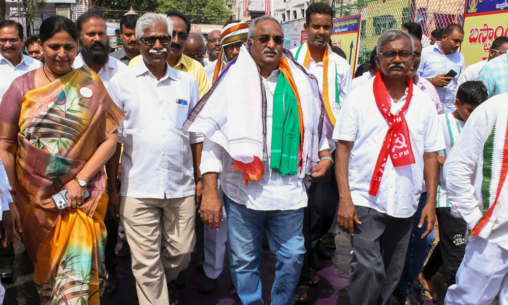 ఏబీవీ స్వీయ పరీక్ష.. రిటైర్డ్ ఐపీఎస్ వ్యూహంపై ఇంట్రస్టింగ్ డిబేట్