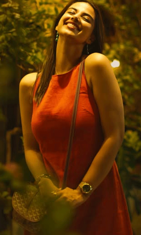 Meenakshi Chaudhary’s Radiant Smile Steals Hearts in Latest Night Photos