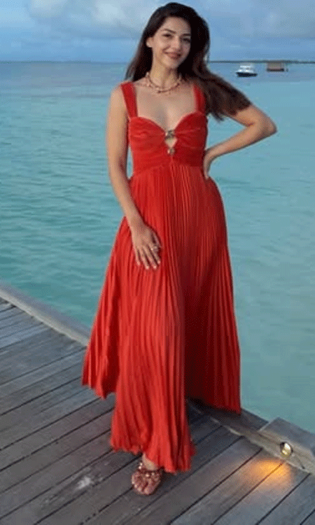 Mehreen Pirzada Shares Sun-Kissed Holiday Glamour in Maldives