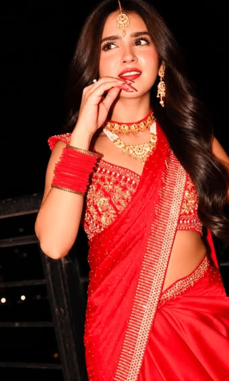 Roshni Walia Stuns in a Scarlet Red Saree for Dussehra