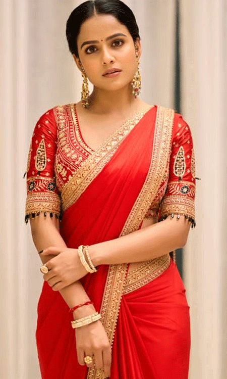 Vaishnavi Chaitanya Stuns in a Red Saree for Dussehra