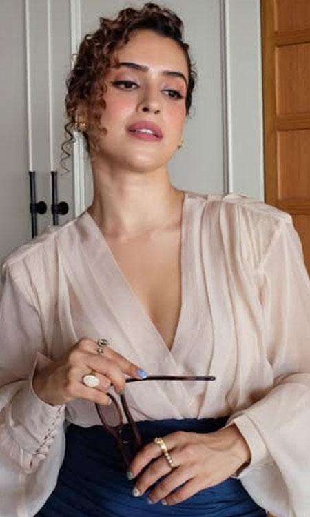 Sanya Malhotra Flaunts Effortless Style in Her Latest Portrait