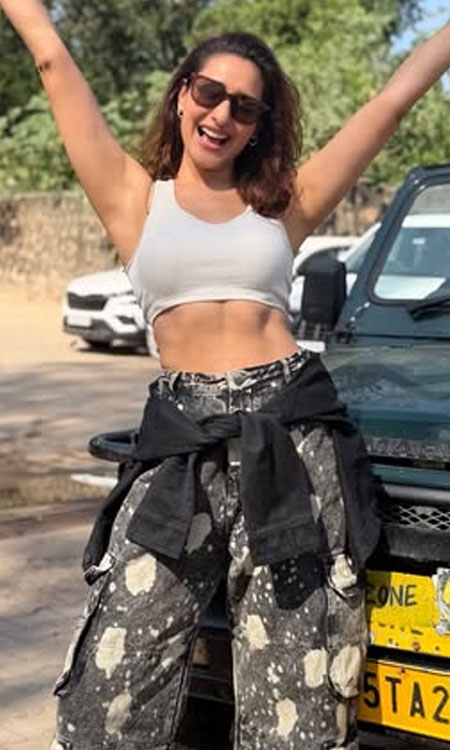 Pragya Jaiswals Adventure Style in Safari Photos Grabs Attention