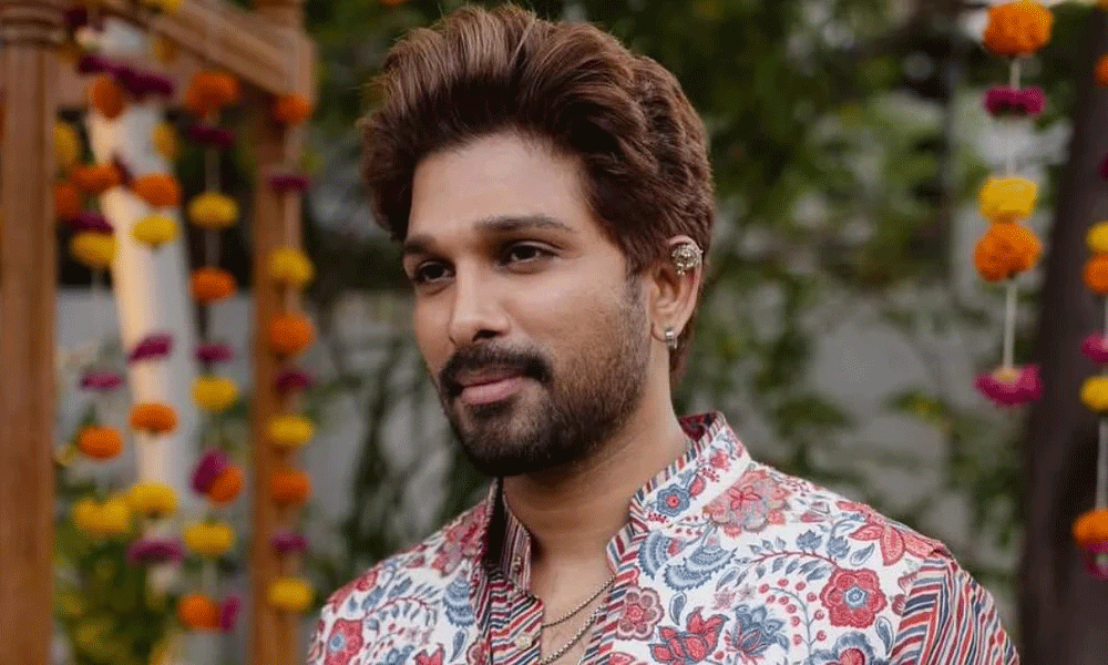 Allu Arjuns Rajinikanth Praise Sparks Mega vs Bunny Fans War!