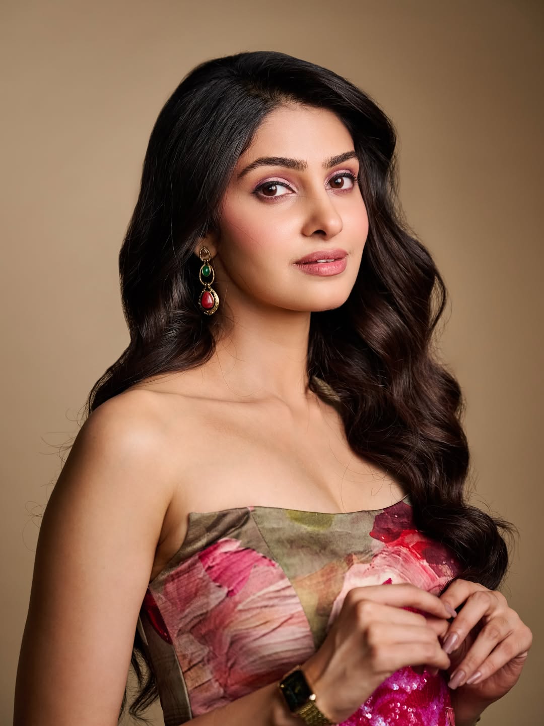 Manasa Varanasi Looks Elegant in a Pink Sequin Couture Gown