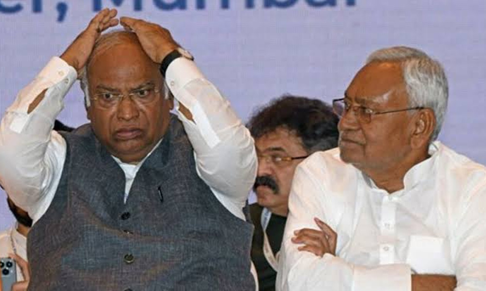 నితీష్ మీద కాంగ్రెస్ సాఫ్ట్ కార్నర్...బీజేపీ మీద నిప్పులు !