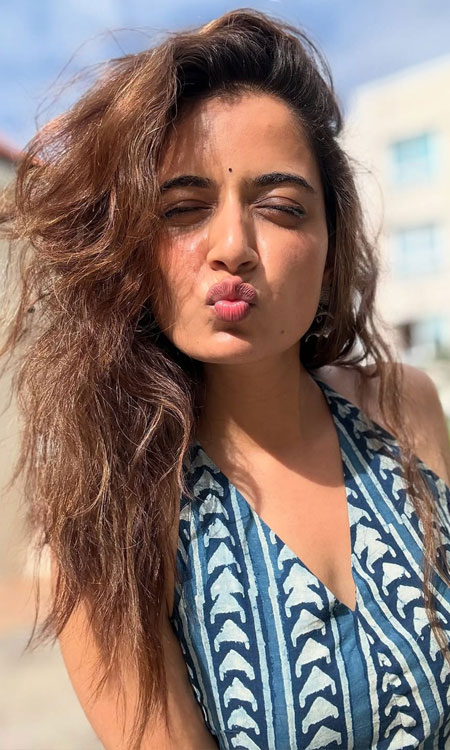 Ashika Ranganaths Cute Pout Selfie Melts Hearts on Instagram