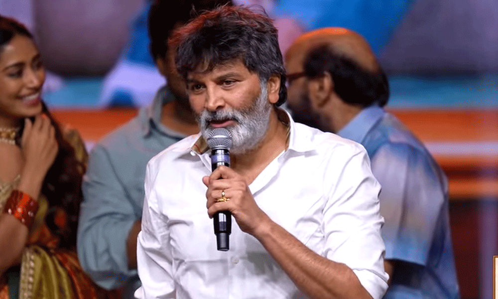సామాన్యుడు తెగిస్తే ఏకే 47.. గురూజీ రివీల్ చేసిన అసలు కథ!