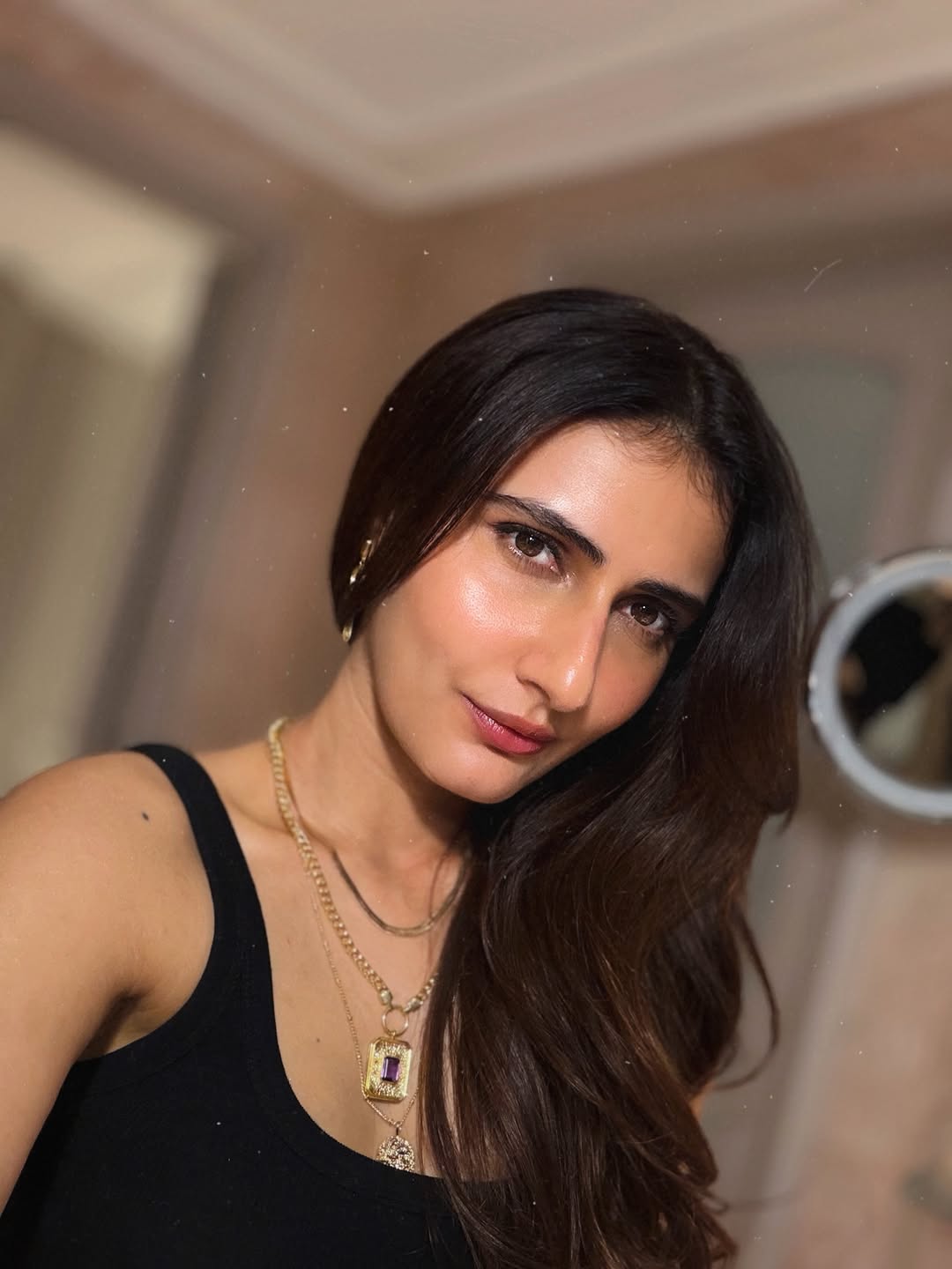 Fatima Sana Shaikh Captures an Effortless Everyday Glam Moment
