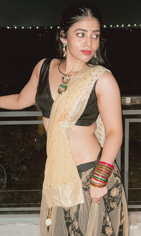 Bandhavi Sridhar Stuns in a Traditional Black and Gold Ethnic Look