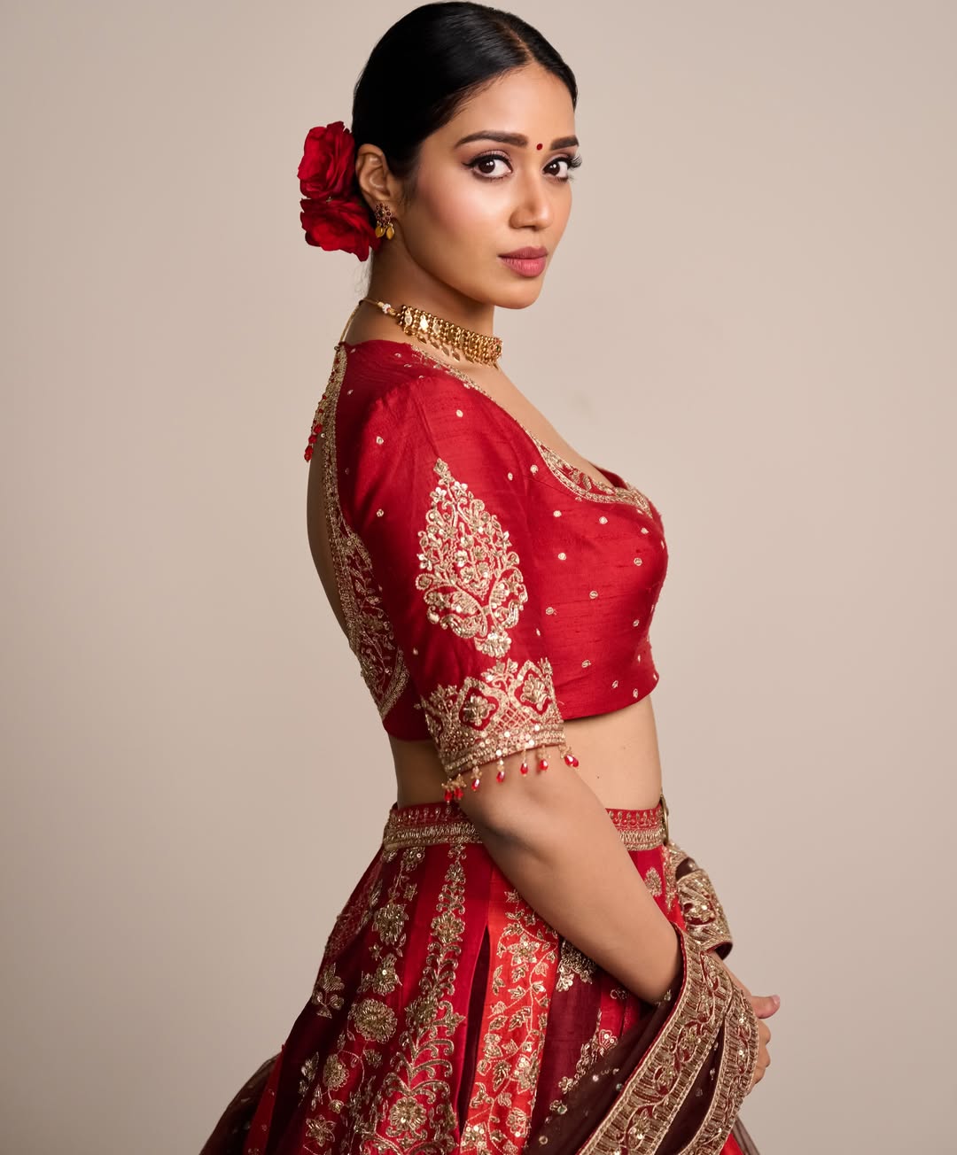 Nivetha Pethurajs Red Lehenga Look Is Pure Ethnic Glamour