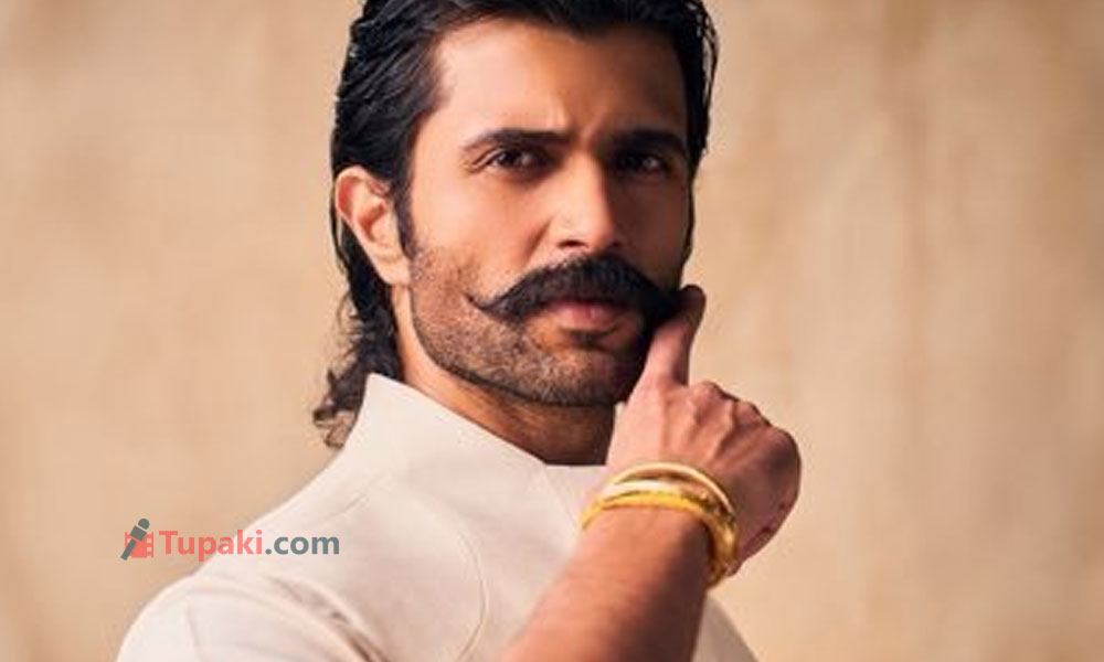 దేవరకొండ.. ఇది గమనిస్తున్నాడా?