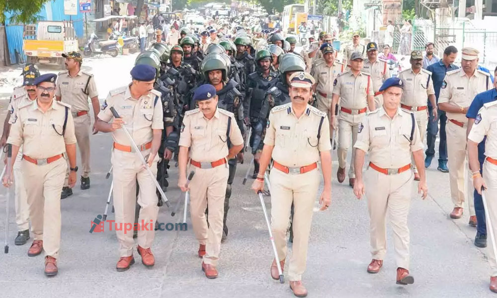 పోలింగ్ ని రెండు కళ్ళతో నిఘా...తప్పు చేస్తే అంతే !