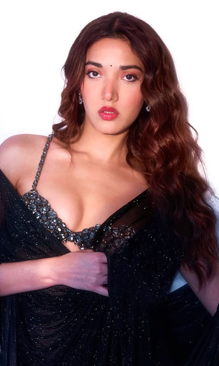 Medha Shankr Stuns in a Black Glittery Draped Outfit