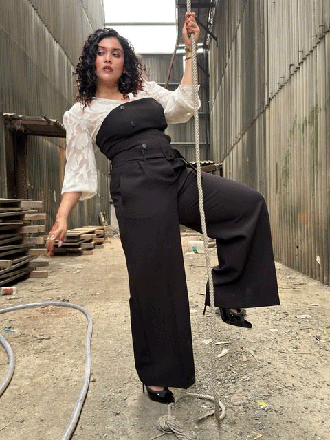 Mannara Chopra Turns Heads in a Bold Black Corset Halloween Look