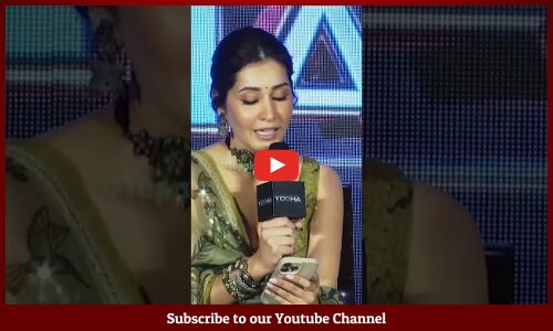 ఏం సందేహం లేదు ఆ అందాల నవ్వే😘❤️: #RaashiiKhanna Singing #EmSandehamLedu Song #ytshort #shots