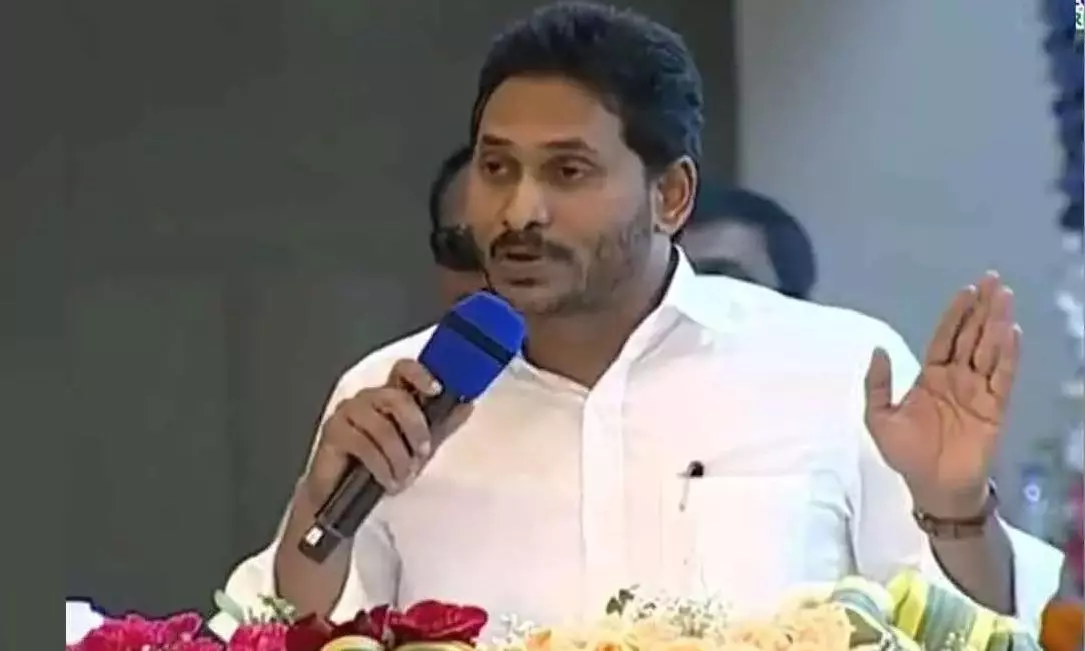 పేరెత్తకుండానే పవన్ మీద అదిరిపోయే పంచులు !