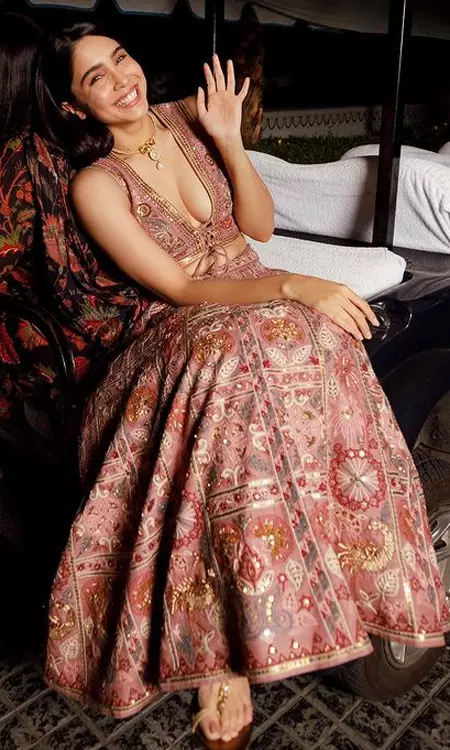 Sharvari Waghs Fashion Flair With Million Dollar Smile