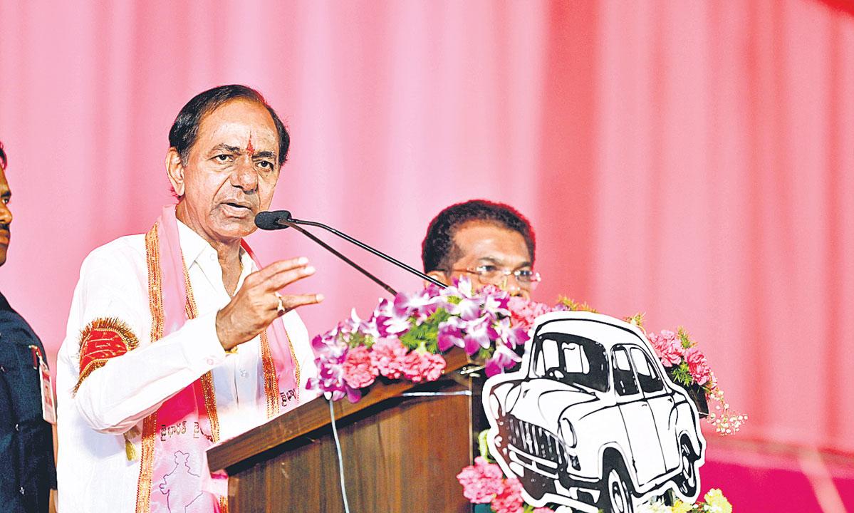 కామారెడ్డి మీదే కేసీయార్ ఫుల్ ఫోకస్...! | Kamareddy full focus is on KCR