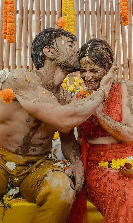 Kriti Kharbanda and Pulkit Samrats Unique Haldi Celebration with Multani Mitti