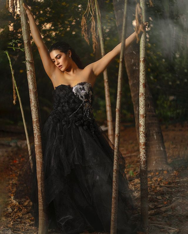 Kavya Thapar Makes a Fashion Statement in This Dress