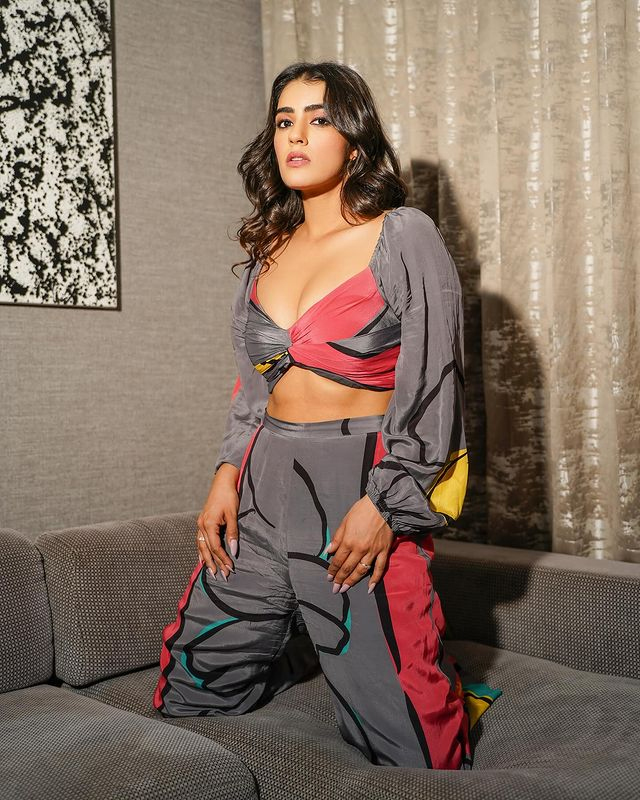 Kavya Thapar Makes a Fashion Statement in This Dress Kavya Thapar Makes a Fashion Statement in This Dress