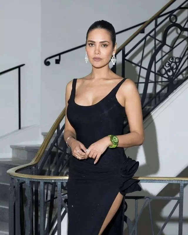 Esha Gupta Lights Up Instagram Esha Gupta Lights Up Instagram