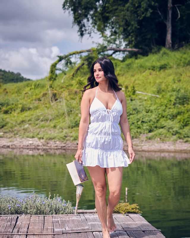 Chetna Pandeys Sun-Kissed Elegance at Beach