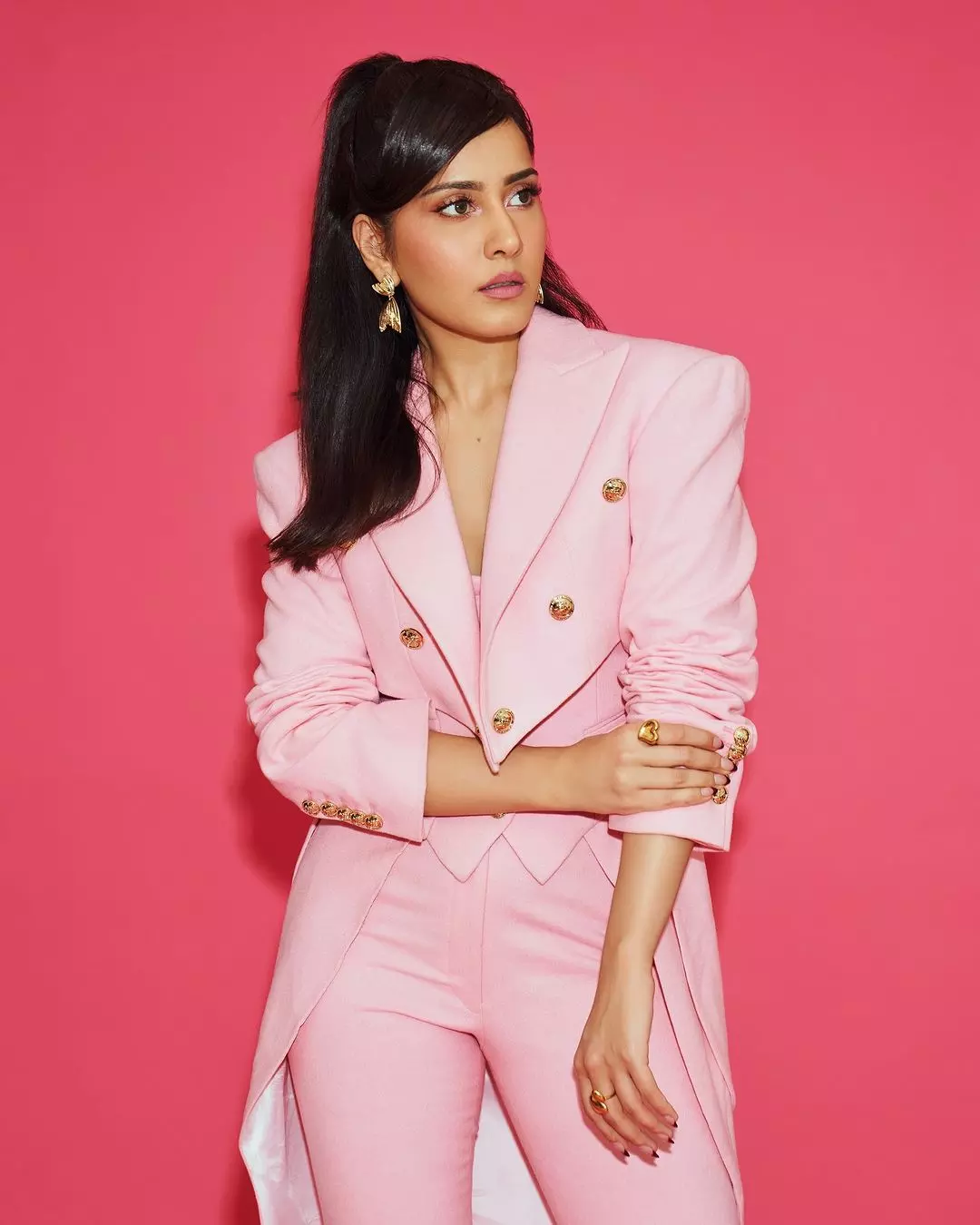 Raashi Khanna’s adorable fashion is unmissable Raashi Khanna’s adorable fashion is unmissable